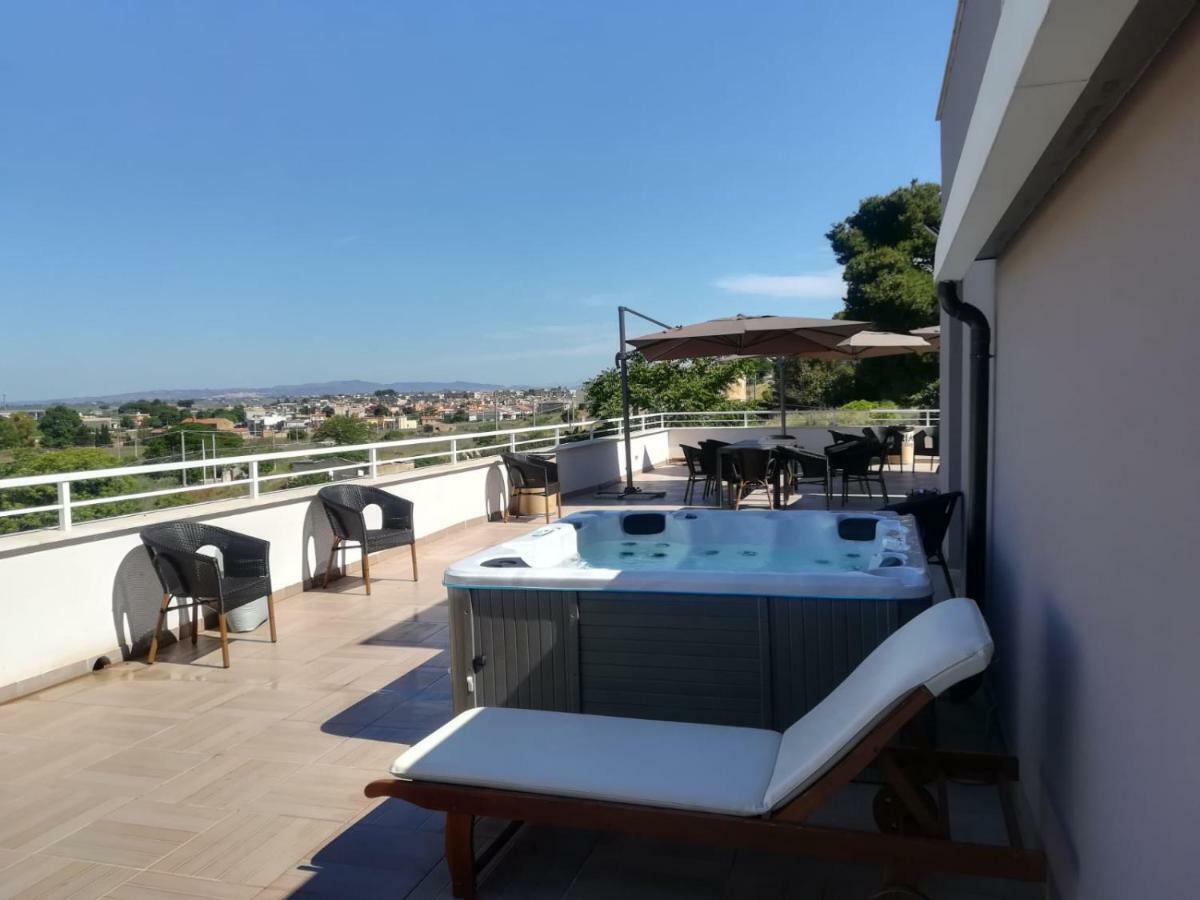 La Terrazza Di Harmakhis Hotell Partanna Exteriör bild